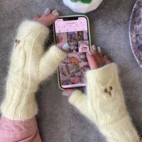 Fluffy Owl mittens knit gloves
