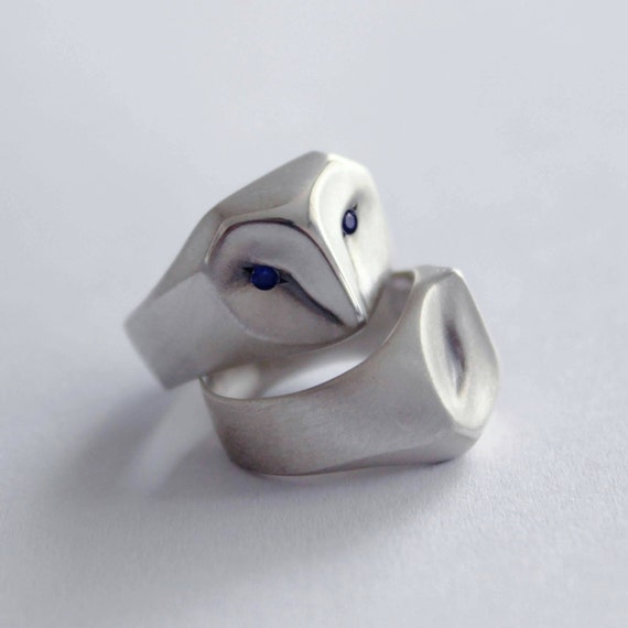 Owl Ring with Blue Sapphire Eyes, barn owl, animal jewelry, silver owl, owl jewelry, owl gift, owl Christmas gift