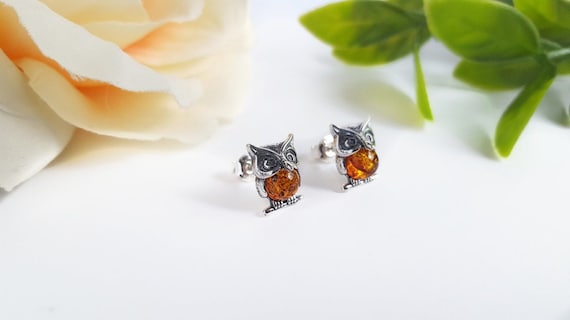 Mini Baltic Amber Owl Stud Earrings, Genuine Amber Owl Earrings, Silver and Amber Owl Studs,Small Honey Amber Stud Earrings,Owl Jewelry Gift