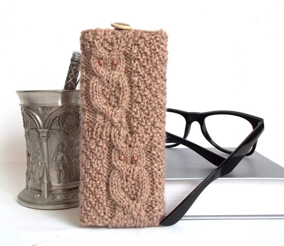 Brown Owl Glass Case, Hand Knit Reading Glasses Case, Knitted Eyeglasses Case, Owl Eyeglasses Holder, Sunglasses Case with an Owl.