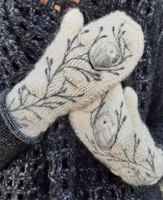 Hand knitted mittens with embroidery owl,soft and casual winter accessories,lovely Christmas gift for her,snow white owl collection.