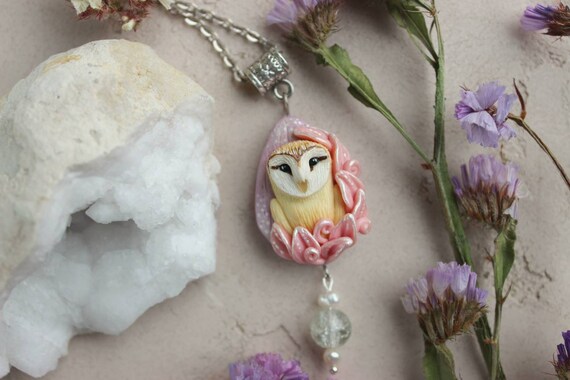 Mini owl pendant Owl jewelry Pendant with barn owl Bird necklace Nature jewelry with raptor bird Birds head Owls pendant Forest jewelry gift
