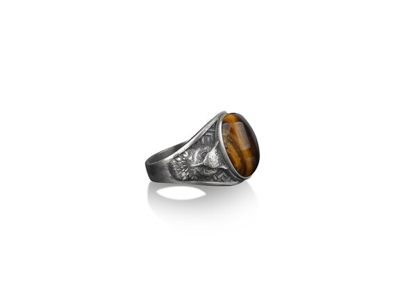 Owl and stripes tiger's eye gemstone ring