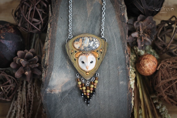Barn owl necklace with jasper cabochon, glass beads