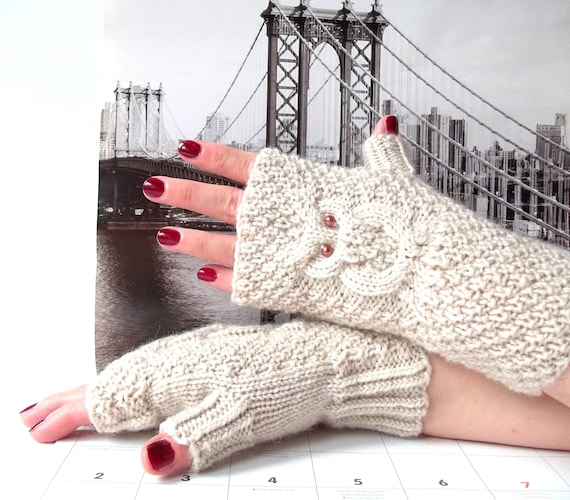 Ivory Owl Gloves, Knit Fingerless Owl Mittens, Knitted Fingerless Gloves, Knit Wrist Warmers, Hand Knit Gloves, Cute Gift for Her