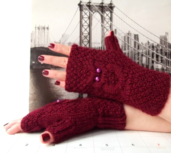 Burgundy Owl Gloves, Knit Fingerless Owl Mittens, Knitted Fingerless Gloves, Knit Wrist Warmers, Hand Knit Gloves, Cute Gift for Her