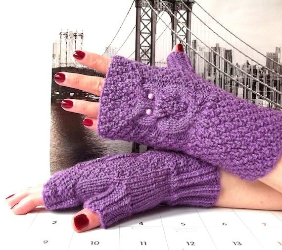Violet Owl Gloves, Knit Fingerless Owl Mittens, Knitted Fingerless Gloves, Knit Wrist Warmers, Hand Knit Gloves, Cute Gift for Her