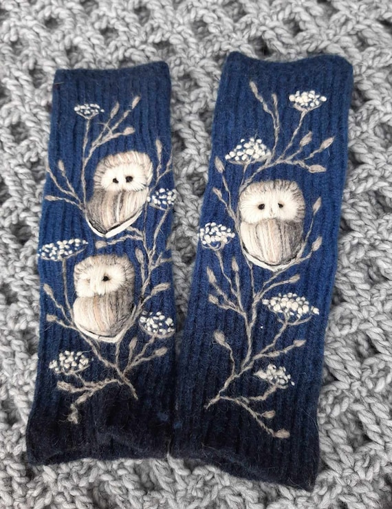 Knitted fingerless mittens with embroidery owl,soft and casual arm warmers,lovely Christmas gift for her,winter accessories,owl collection.