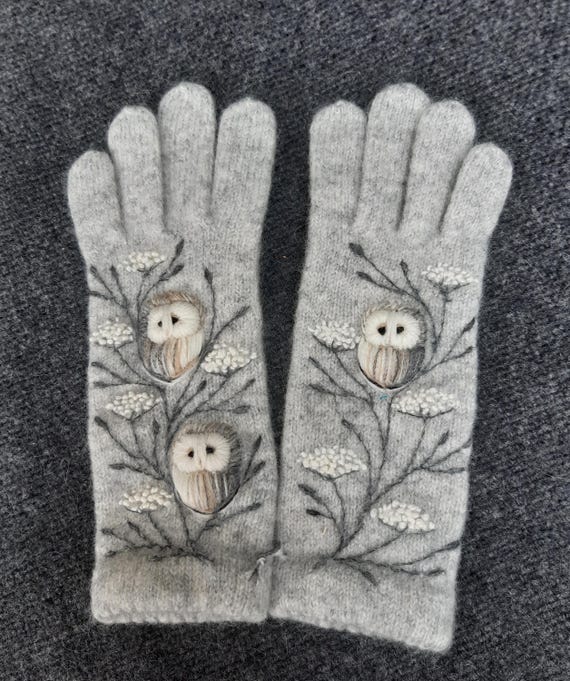 Knitted and felted winter gloves withembroidery owl,lovely and casual Christmas gift,winter accessories,owl collection.