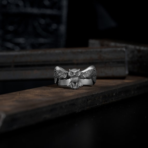 Sterling silver Owl band ring for men or wonen, Good animal lover ring in silver, Mothers days silver ring for mom, Owl signet pinky rings