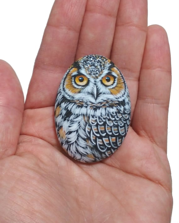 Pebble Painting Great Horned Owl Magnet! Painted pebble bird with Acrylics and finished with satin varnish. Owl art by rockartattack