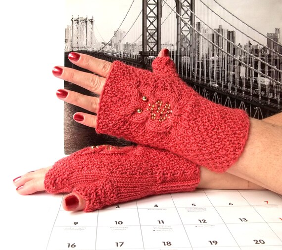 Cooper Red Owl Gloves, Knit Fingerless Owl Mittens, Knitted Fingerless Gloves, Knit Wrist Warmers, Hand Knit Gloves, Cute Owl Gift for Her.