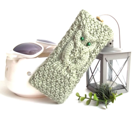 Cute Olive Owl Glasses Case, Hand Knitted Eyeglasses Case, Knit Reading Glasses Holder, Soft Case for Sunglasses, Spectacle Holder for Her.