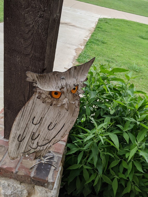 Metal Owl garden Statue, Figurine.