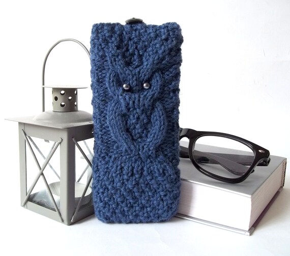 Gray Blue Owl Glass Case, Hand Knit Reading Glasses Case, Knitted Eyeglasses Case, Owl Eyeglasses Holder, Sunglasses Case with an Owl.